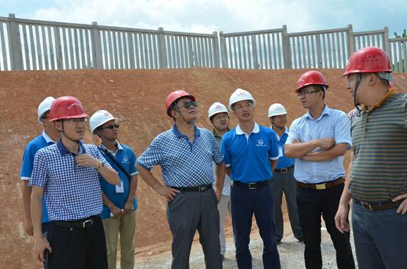 图为观摩现场照片 图为观摩现场照片